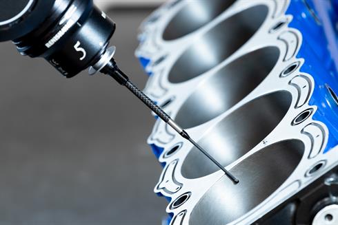 OPTiMUM™ elmas prob ucu çelik silindir kaplamalı alüminyum Cosworth V10 motor bloğunu tarıyor